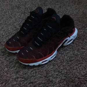 Mens Air Max Plus “Red Black”